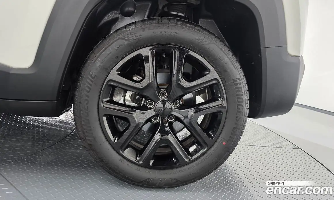 Jeep Renegade 2022 1.3 автомат (гидро), фото 6 Jeep Renegade 2022 1.3 автомат (гидро), фото 6