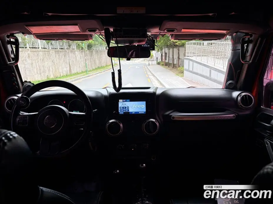 Jeep Wrangler 2012 2.8 автомат (гидро), фото 7 Jeep Wrangler 2012 2.8 автомат (гидро), фото 7