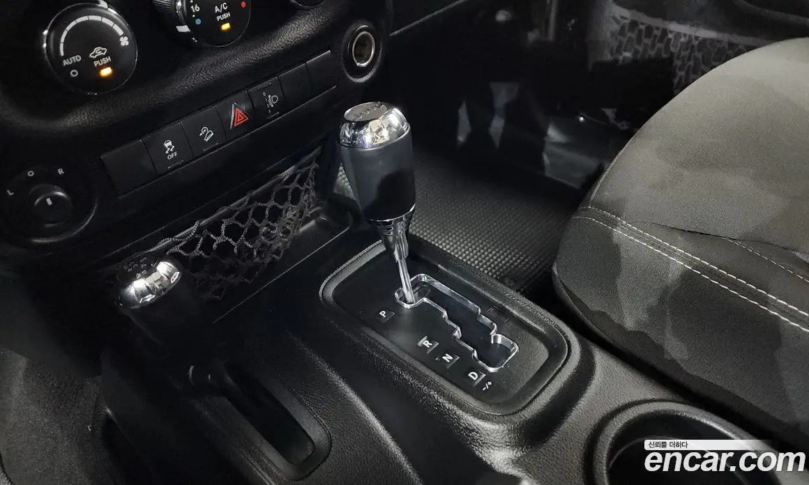 Jeep Wrangler 2017 3.6 автомат (гидро), фото 9 Jeep Wrangler 2017 3.6 автомат (гидро), фото 9