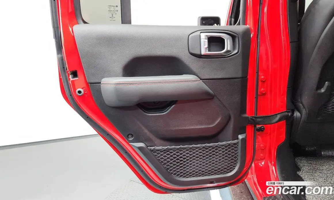 Jeep Wrangler 2021 2.0 автомат (гидро), фото 15 Jeep Wrangler 2021 2.0 автомат (гидро), фото 15