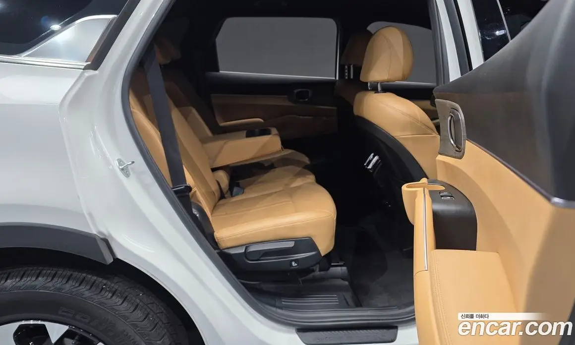 Kia Sorento 2023 2.5 автомат (гидро), фото 12 Kia Sorento 2023 2.5 автомат (гидро), фото 12