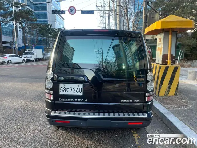 Land Rover Discovery 2012 3.0 автомат (гидро), миниатюра 4