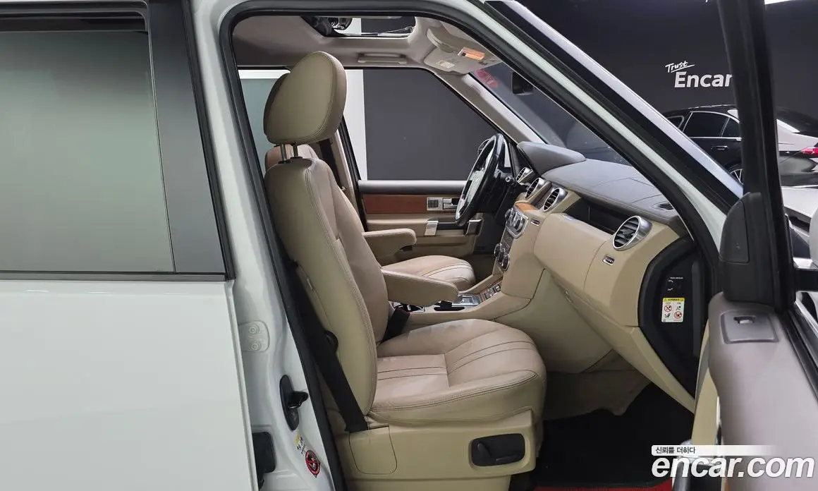 Land Rover Discovery 2015 3.0 автомат (гидро), фото 12 Land Rover Discovery 2015 3.0 автомат (гидро), фото 12