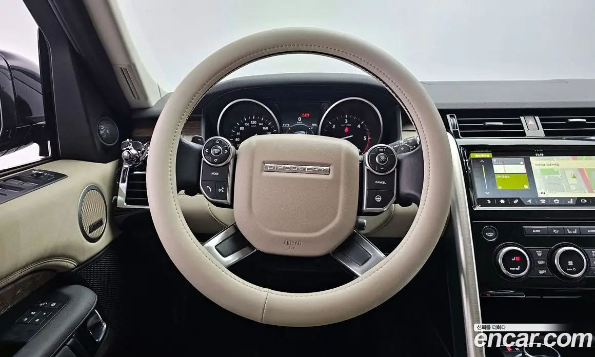 Land Rover Discovery 2017 3.0 автомат (гидро), фото 13