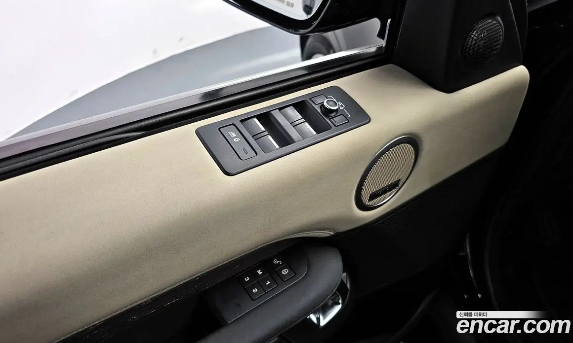 Land Rover Discovery 2017 3.0 автомат (гидро), фото 17