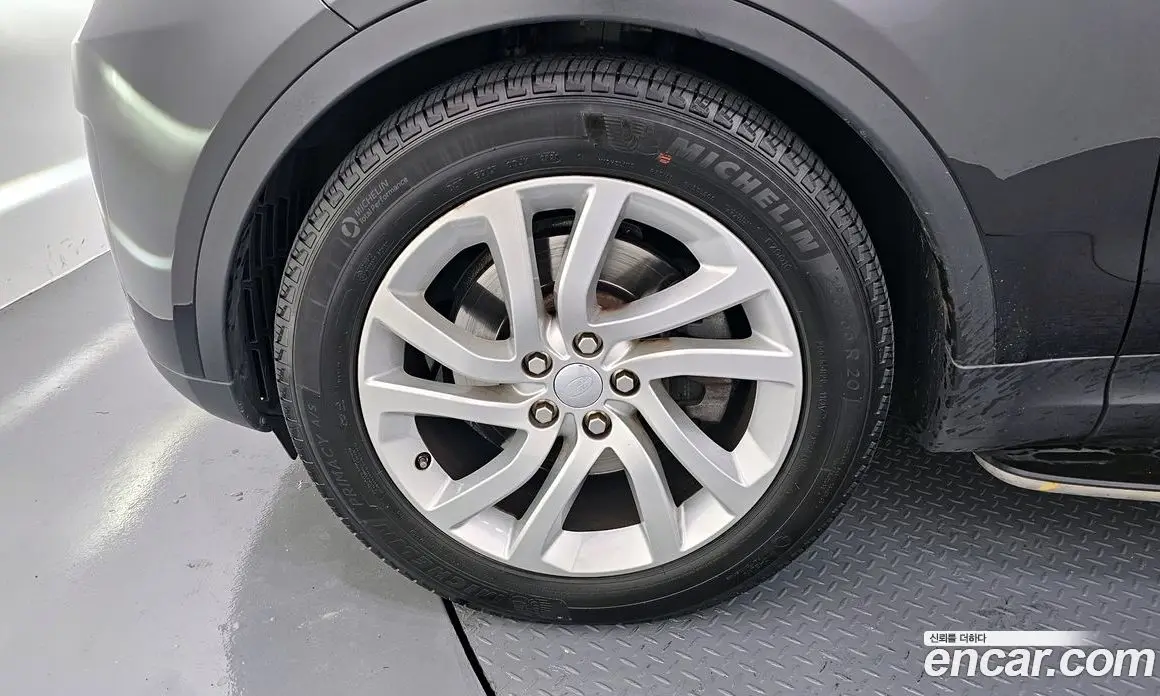 Land Rover Discovery 2017 3.0 автомат (гидро), фото 5