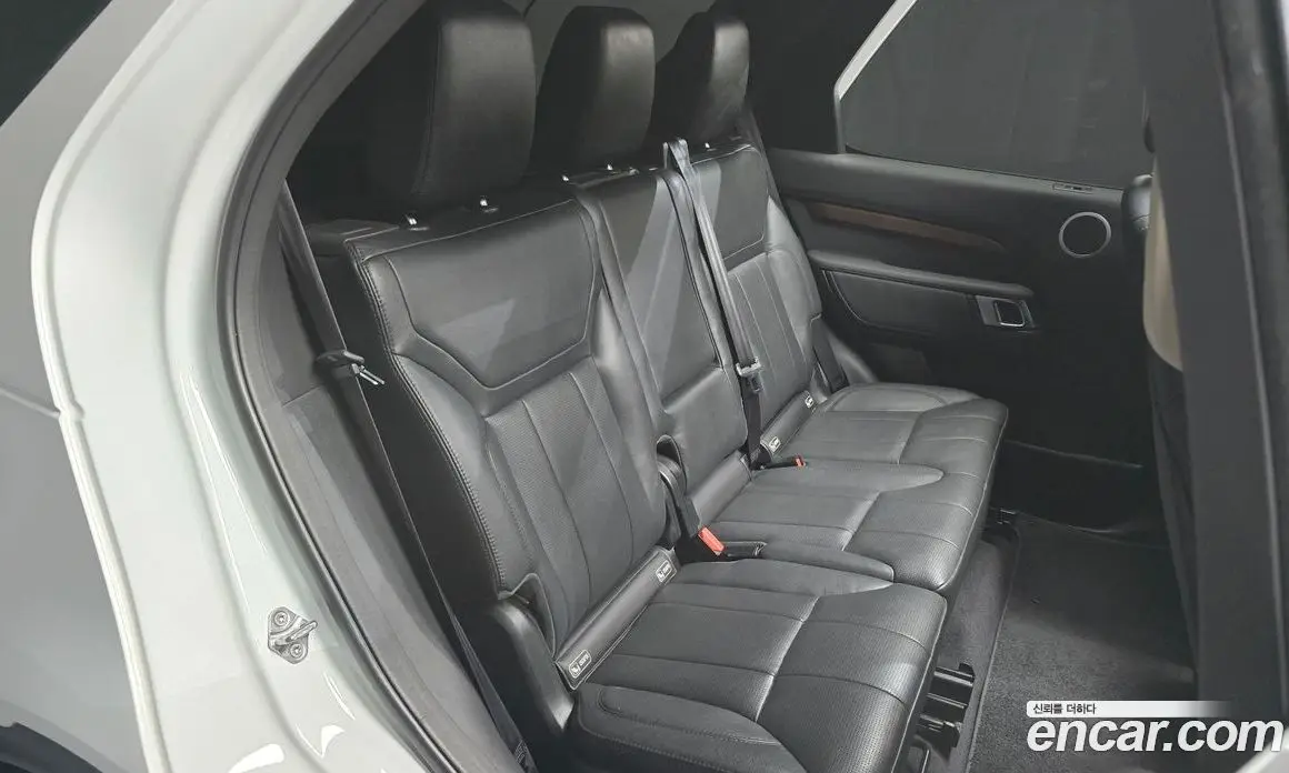 Land Rover Discovery 2017 3.0 автомат (гидро), фото 12 Land Rover Discovery 2017 3.0 автомат (гидро), фото 12