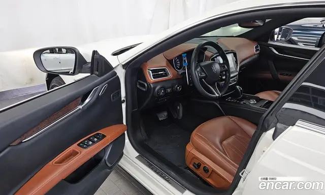 Maserati Ghibli 2017 3.0 автомат (гидро), миниатюра 10 Maserati Ghibli 2017 3.0 автомат (гидро), миниатюра 10