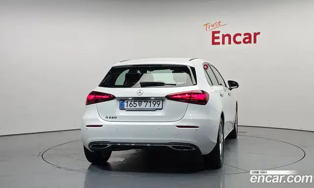Mercedes-Benz A-Class 2025 2.0 автомат (гидро), миниатюра 4