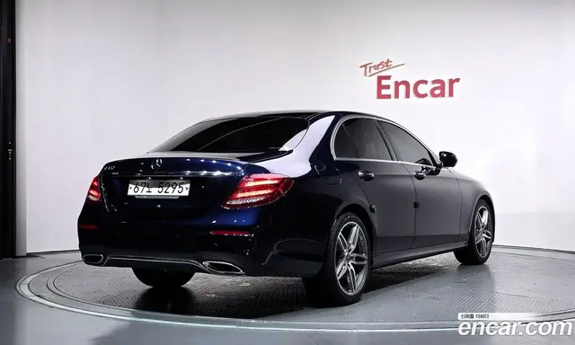 Mercedes-Benz E-Class 2017 2.0 автомат (гидро), миниатюра 2 Mercedes-Benz E-Class 2017 2.0 автомат (гидро), миниатюра 2
