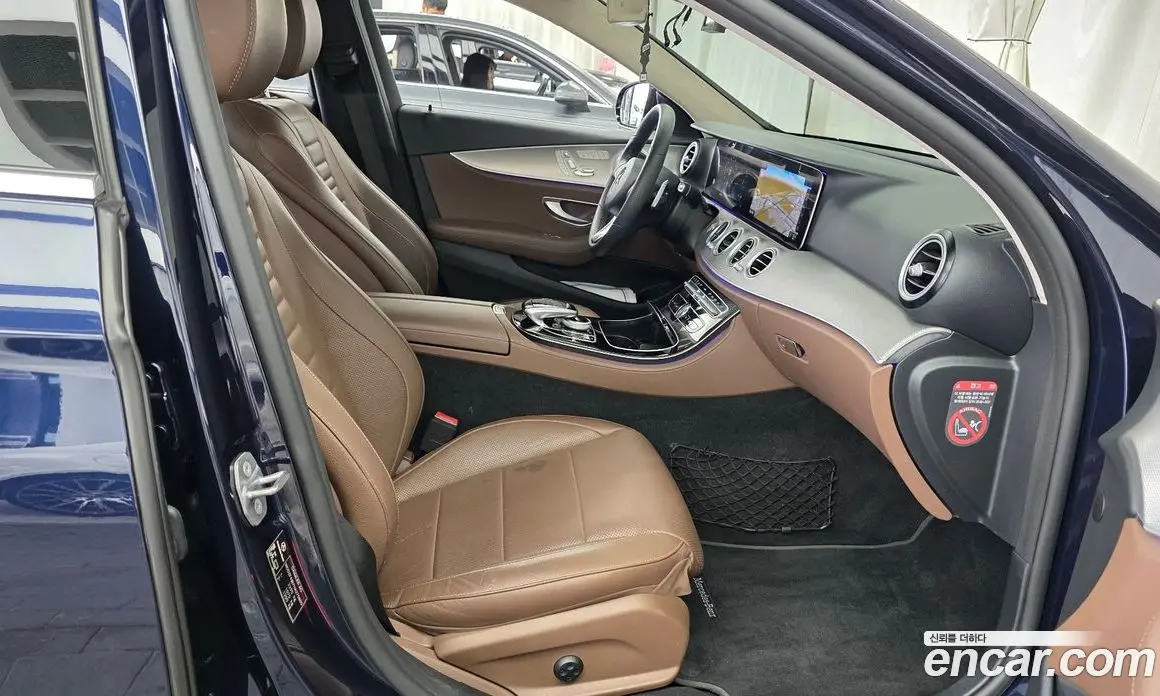 Mercedes-Benz E-Class 2017 2.0 автомат (гидро), фото 16 Mercedes-Benz E-Class 2017 2.0 автомат (гидро), фото 16