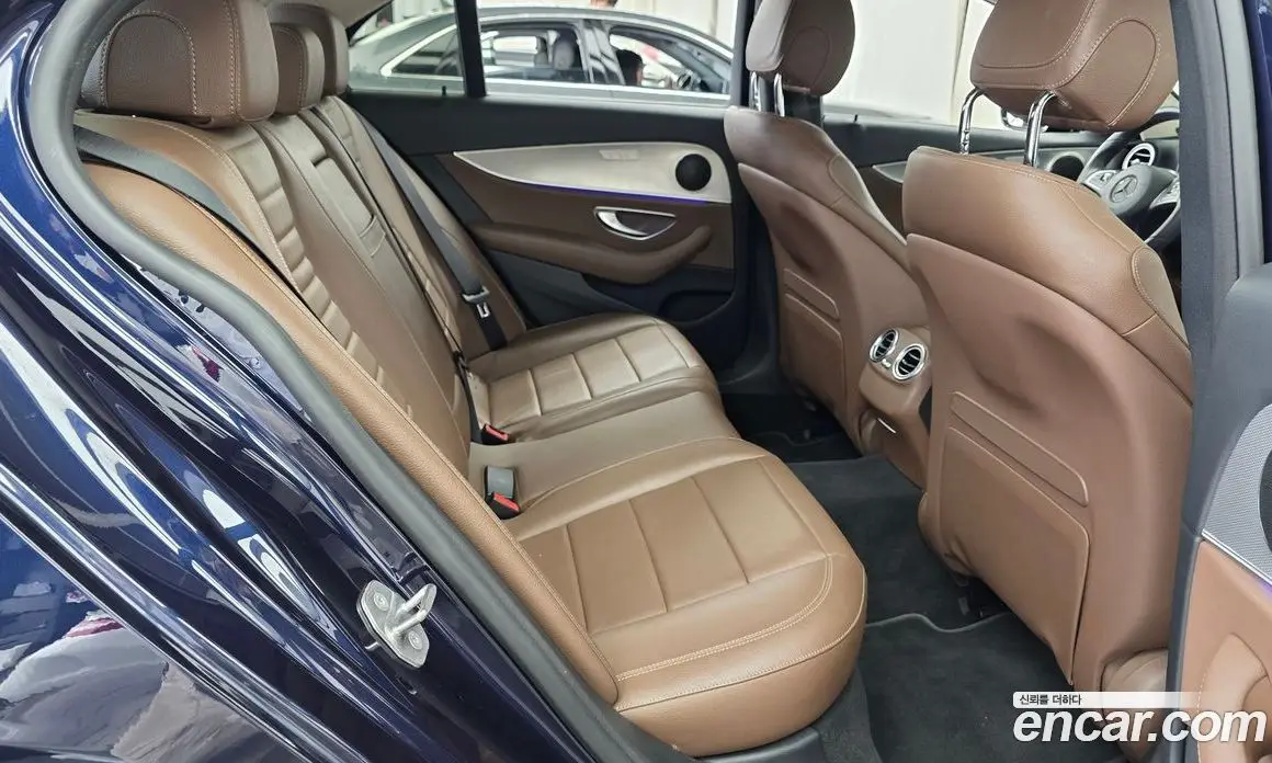 Mercedes-Benz E-Class 2017 2.0 автомат (гидро), фото 17 Mercedes-Benz E-Class 2017 2.0 автомат (гидро), фото 17