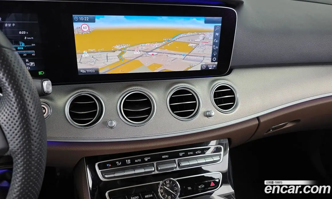 Mercedes-Benz E-Class 2017 2.0 автомат (гидро), фото 19 Mercedes-Benz E-Class 2017 2.0 автомат (гидро), фото 19