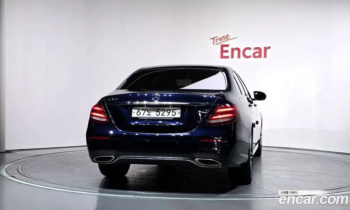 Mercedes-Benz E-Class 2017 2.0 автомат (гидро), фото 4 Mercedes-Benz E-Class 2017 2.0 автомат (гидро), фото 4