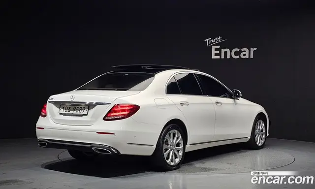 Mercedes-Benz E-Class 2017 2.0 автомат (гидро), миниатюра 2 Mercedes-Benz E-Class 2017 2.0 автомат (гидро), миниатюра 2