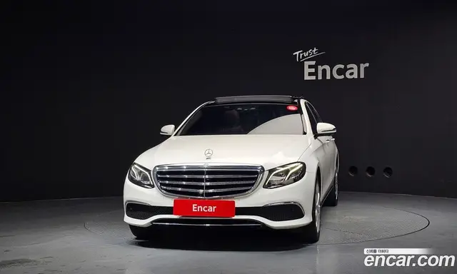 Mercedes-Benz E-Class 2017 2.0 автомат (гидро), миниатюра 3 Mercedes-Benz E-Class 2017 2.0 автомат (гидро), миниатюра 3