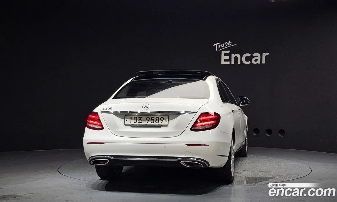 Mercedes-Benz E-Class 2017 2.0 автомат (гидро), фото 4 Mercedes-Benz E-Class 2017 2.0 автомат (гидро), фото 4