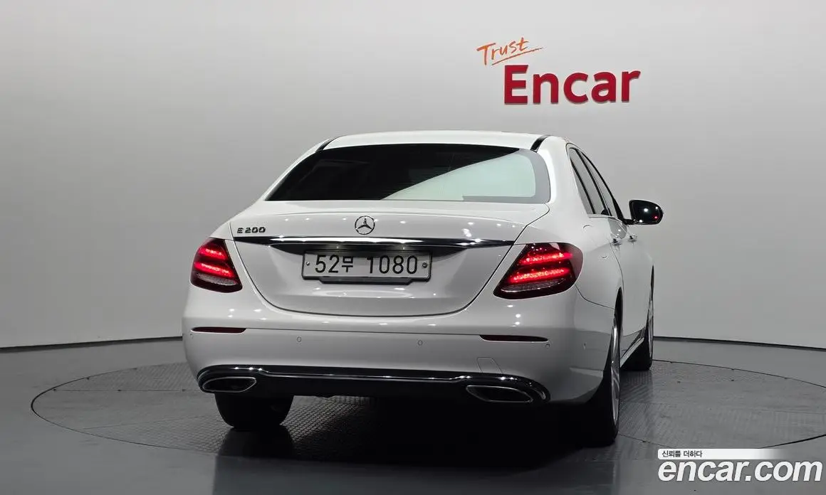 Mercedes-Benz E-Class 2018 2.0 автомат (гидро), фото 4 Mercedes-Benz E-Class 2018 2.0 автомат (гидро), фото 4