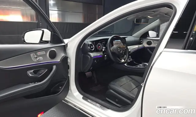 Mercedes-Benz E-Class 2018 2.0 автомат (гидро), миниатюра 10 Mercedes-Benz E-Class 2018 2.0 автомат (гидро), миниатюра 10