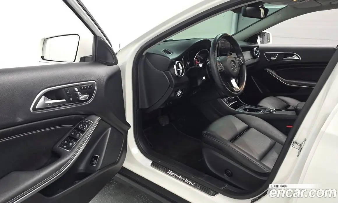 Mercedes-Benz GLA-Class 2019 2.0 автомат (гидро), фото 12 Mercedes-Benz GLA-Class 2019 2.0 автомат (гидро), фото 12