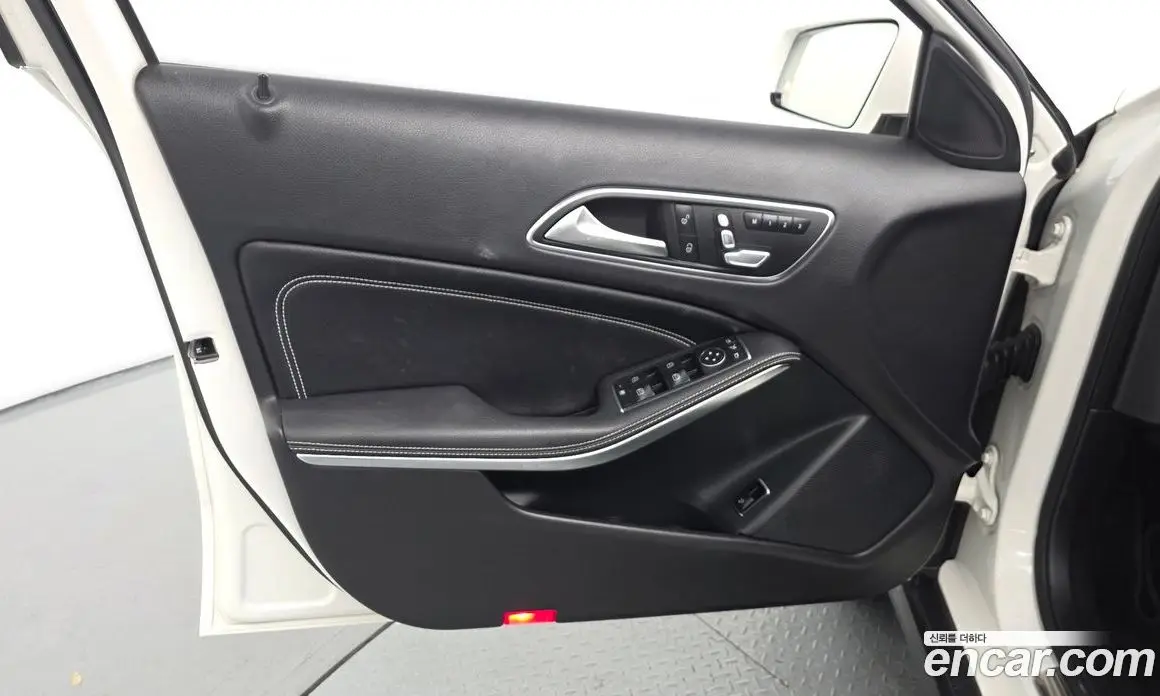 Mercedes-Benz GLA-Class 2019 2.0 автомат (гидро), фото 13 Mercedes-Benz GLA-Class 2019 2.0 автомат (гидро), фото 13