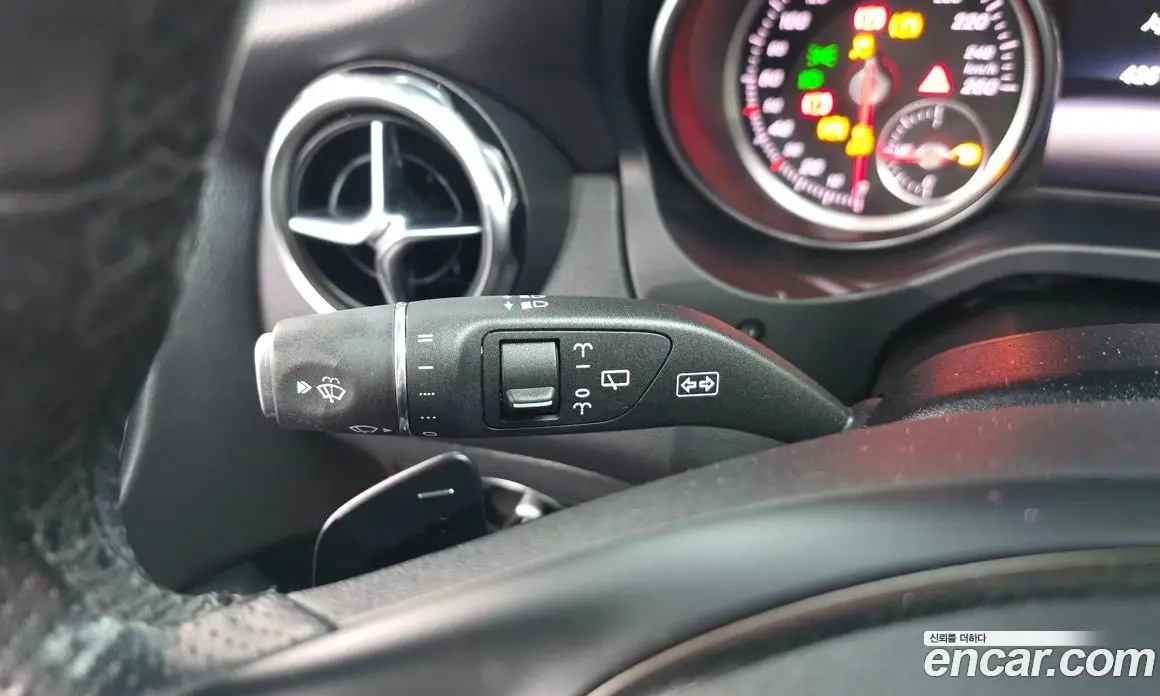 Mercedes-Benz GLA-Class 2019 2.0 автомат (гидро), фото 27 Mercedes-Benz GLA-Class 2019 2.0 автомат (гидро), фото 27