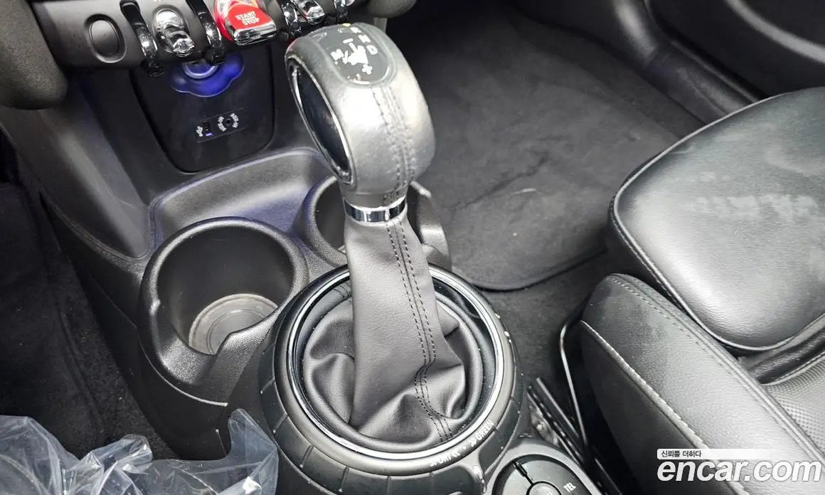 Mini Cooper 2015 1.5 автомат (гидро), фото 11 Mini Cooper 2015 1.5 автомат (гидро), фото 11