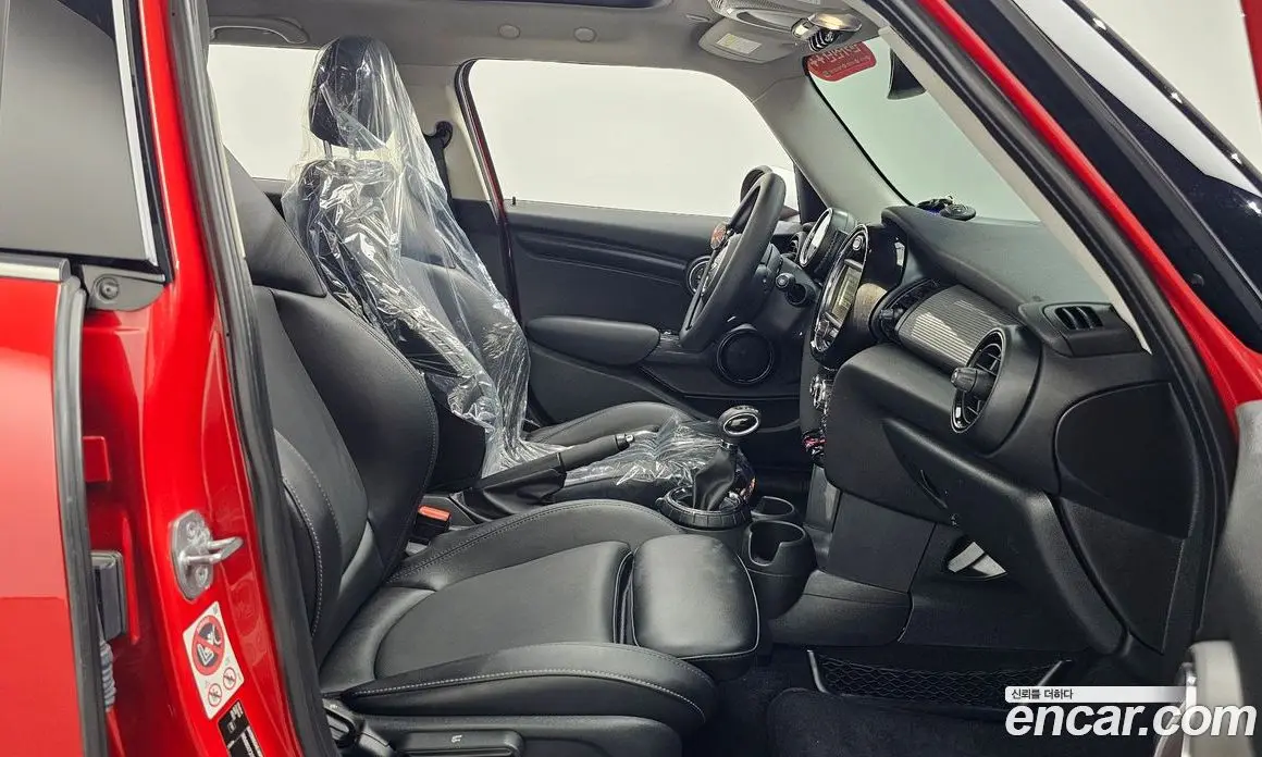 Mini Cooper 2015 1.5 автомат (гидро), фото 16 Mini Cooper 2015 1.5 автомат (гидро), фото 16