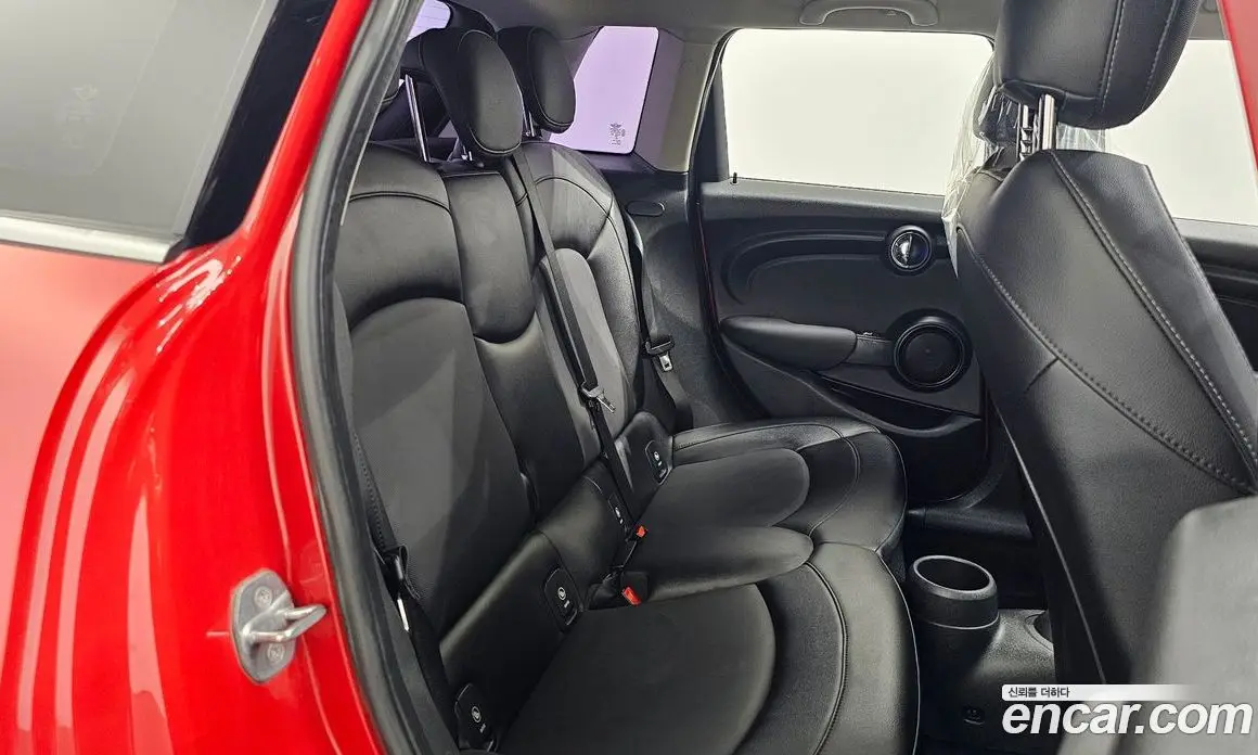 Mini Cooper 2015 1.5 автомат (гидро), фото 17 Mini Cooper 2015 1.5 автомат (гидро), фото 17
