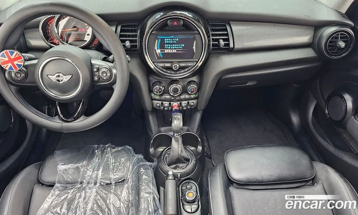 Mini Cooper 2015 1.5 автомат (гидро), фото 9 Mini Cooper 2015 1.5 автомат (гидро), фото 9