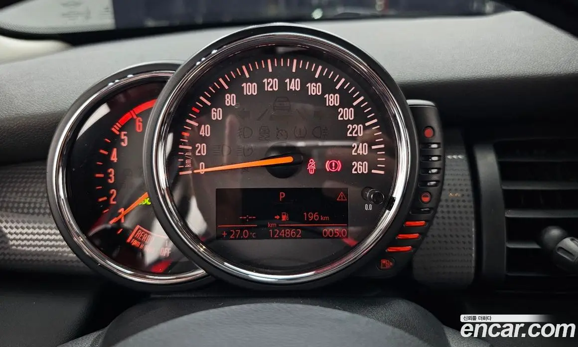 Mini Cooper 2015 1.5 автомат (гидро), фото 10 Mini Cooper 2015 1.5 автомат (гидро), фото 10