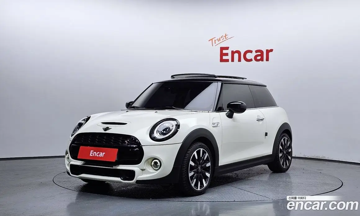 Mini Cooper 2020 2.0 автомат (гидро), фото 1 Mini Cooper 2020 2.0 автомат (гидро), фото 1