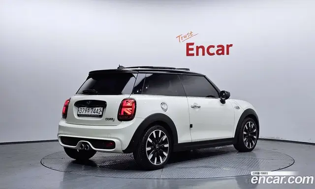 Mini Cooper 2020 2.0 автомат (гидро), миниатюра 2 Mini Cooper 2020 2.0 автомат (гидро), миниатюра 2