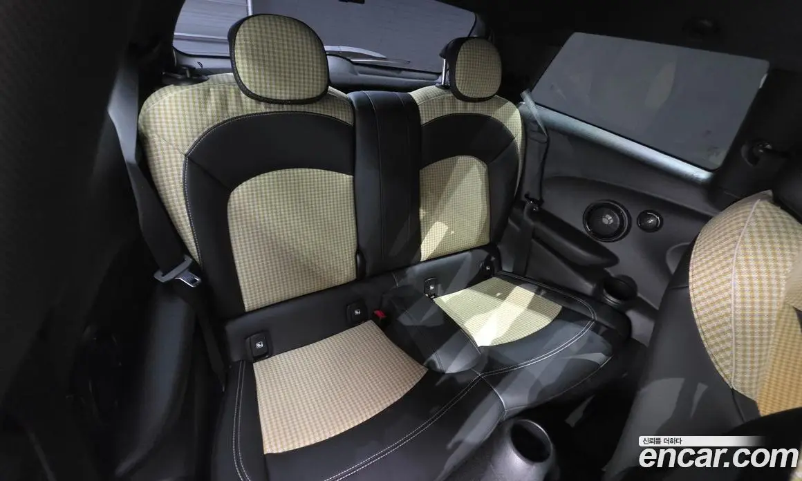 Mini Cooper 2023 0.1 автомат (гидро), фото 11
