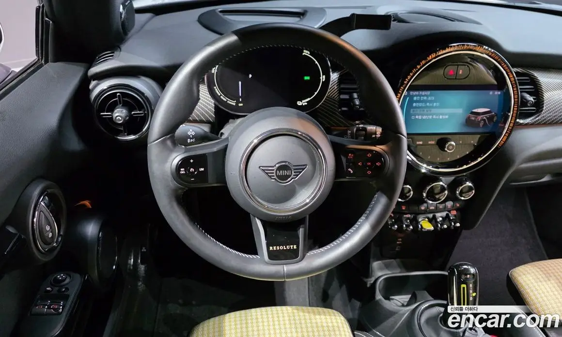 Mini Cooper 2023 0.1 автомат (гидро), фото 13