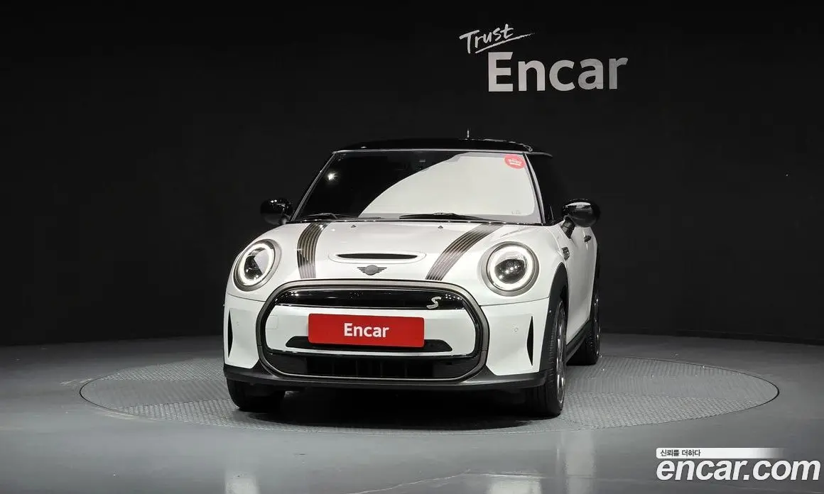 Mini Cooper 2023 0.1 автомат (гидро), фото 3