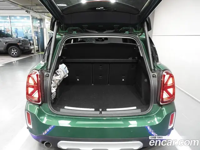Mini Countryman 2023 1.5 автомат (гидро), миниатюра 11