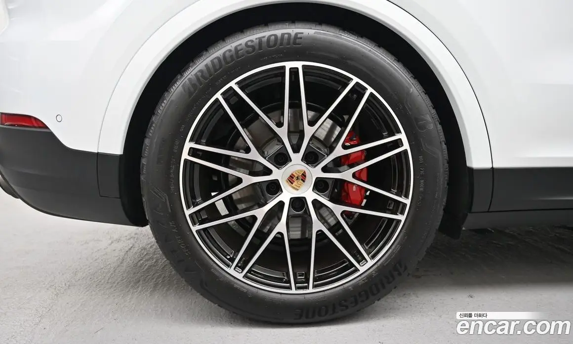 Porsche Cayenne 2025 3.0 автомат (гидро), фото 5 Porsche Cayenne 2025 3.0 автомат (гидро), фото 5