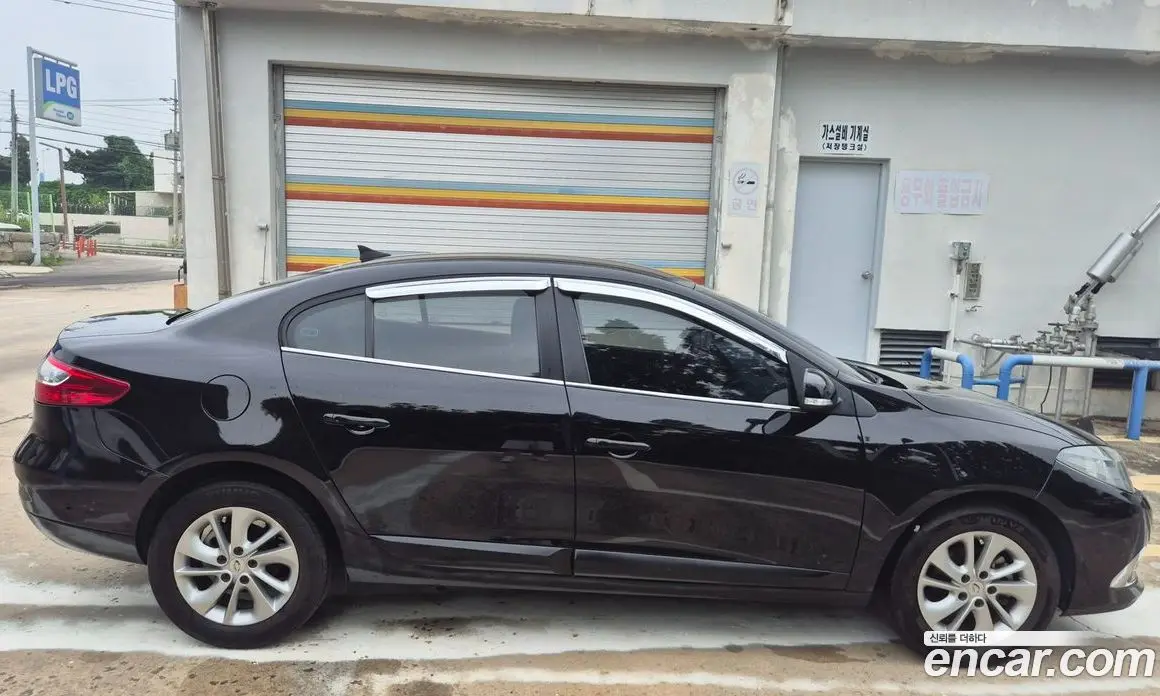 Renault (Samsung) SM3 2015 1.6 автомат (гидро), фото 18 Renault (Samsung) SM3 2015 1.6 автомат (гидро), фото 18