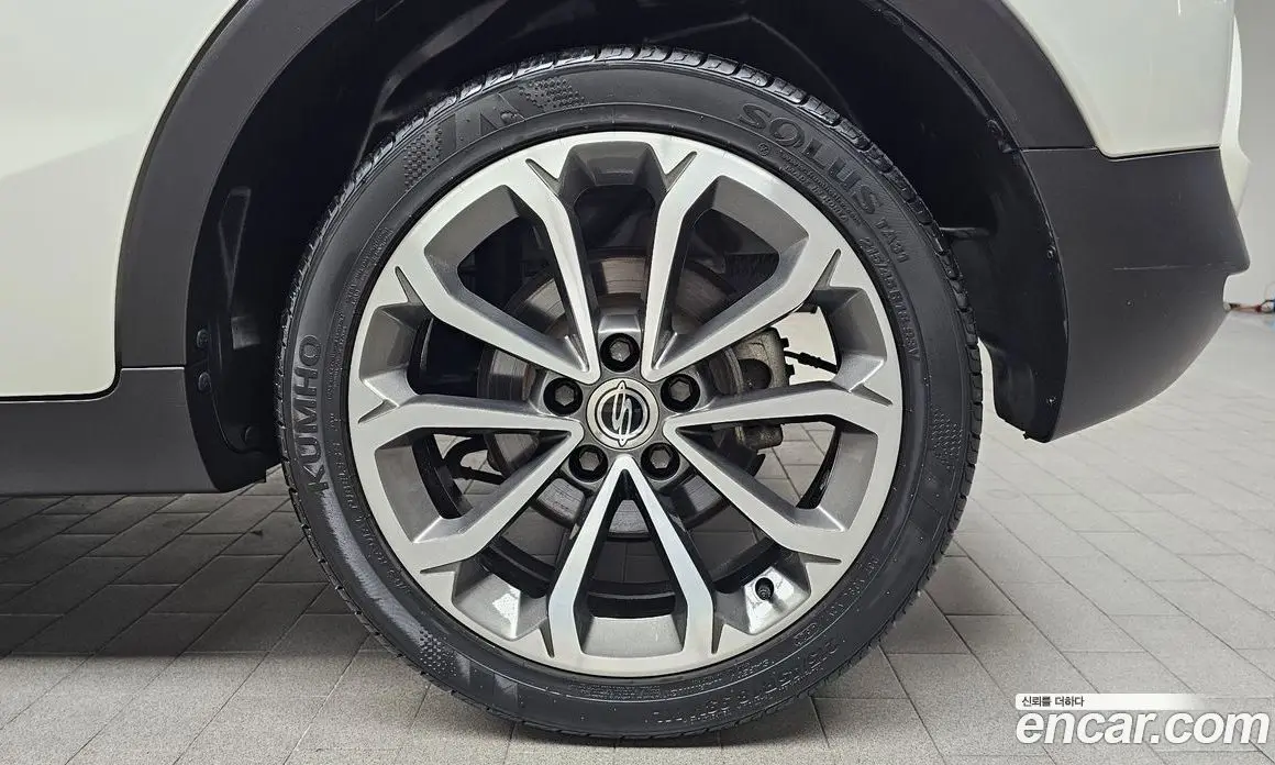 SsangYong TIBOLI 2017 1.6 автомат (гидро), фото 6