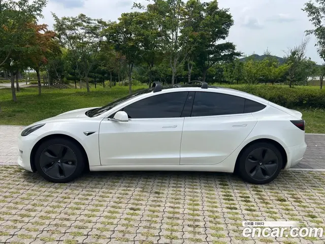 Tesla Model 3 2020 автомат (гидро), миниатюра 3 Tesla Model 3 2020 автомат (гидро), миниатюра 3