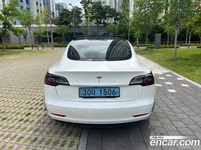 Tesla Model 3 2020 автомат (гидро), миниатюра 4 Tesla Model 3 2020 автомат (гидро), миниатюра 4