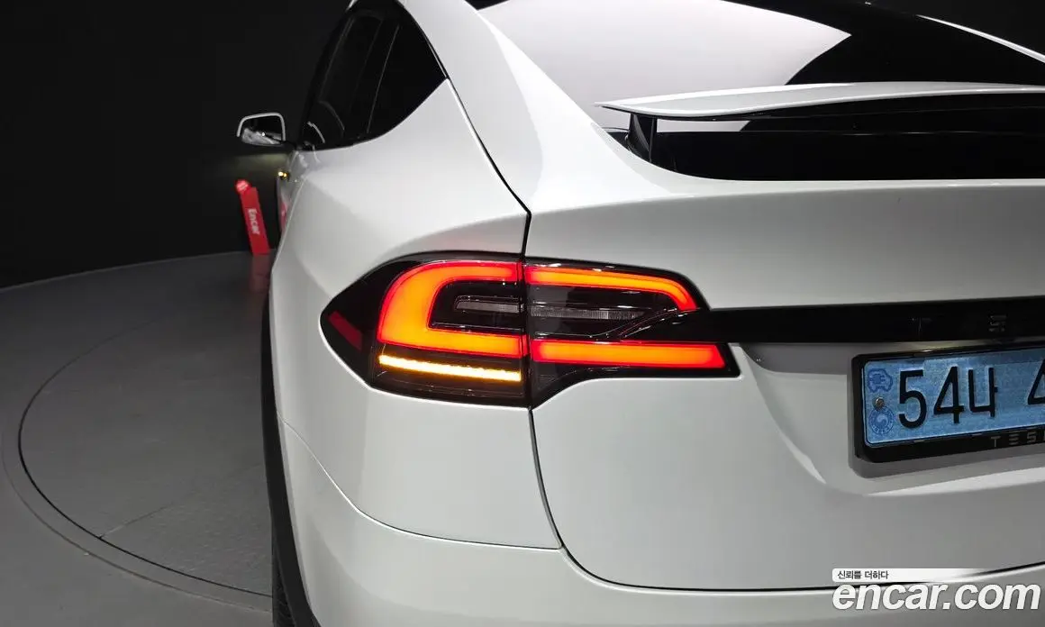 Tesla Model X 2023 0.3 автомат (гидро), фото 9 Tesla Model X 2023 0.3 автомат (гидро), фото 9