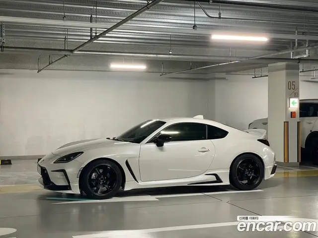 Toyota 86 2025 2.4 механика, миниатюра 3