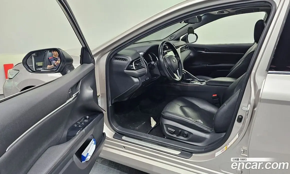 Toyota Camry 2018 2.5 автомат (гидро), фото 10 Toyota Camry 2018 2.5 автомат (гидро), фото 10