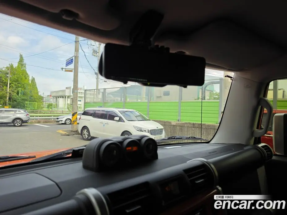 Toyota FJ Cruiser 2014 4.0 автомат (гидро), фото 13 Toyota FJ Cruiser 2014 4.0 автомат (гидро), фото 13