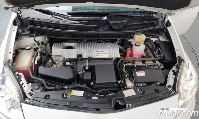 Toyota Prius 2015 1.8 автомат (гидро), миниатюра 6 Toyota Prius 2015 1.8 автомат (гидро), миниатюра 6