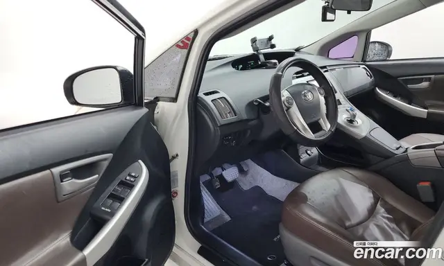 Toyota Prius 2015 1.8 автомат (гидро), миниатюра 10 Toyota Prius 2015 1.8 автомат (гидро), миниатюра 10