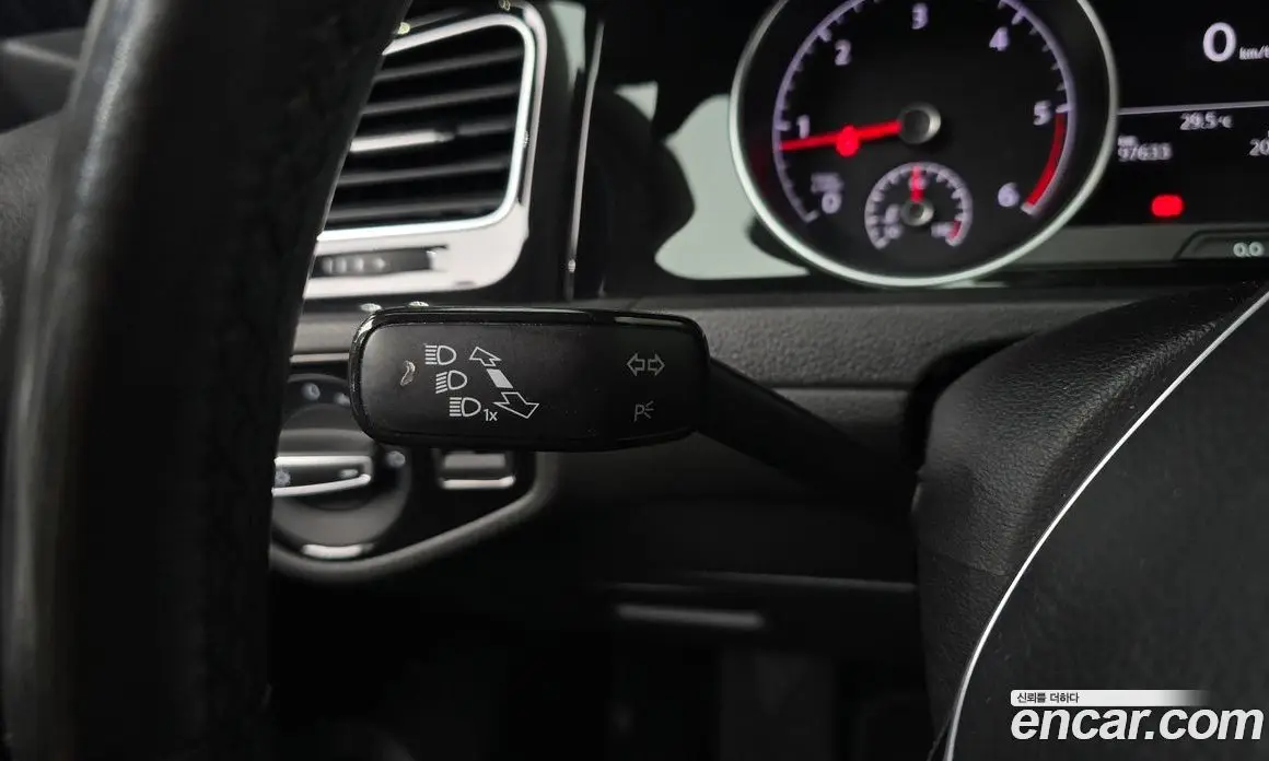 Volkswagen Golf 2015 1.6 автомат (гидро), фото 27 Volkswagen Golf 2015 1.6 автомат (гидро), фото 27