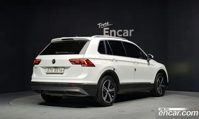 Volkswagen Tiguan 2018 2.0 автомат (гидро), миниатюра 2 Volkswagen Tiguan 2018 2.0 автомат (гидро), миниатюра 2